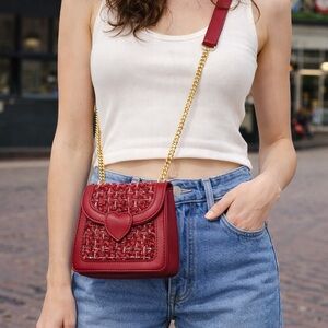 MINI RED HEART VALENTINE CROSSBODY BAG GOLD CHAIN NWT